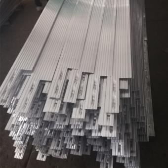 Aluminum Garden Edging 8 foot Curved Silver  1/8''x 5-1/2''
